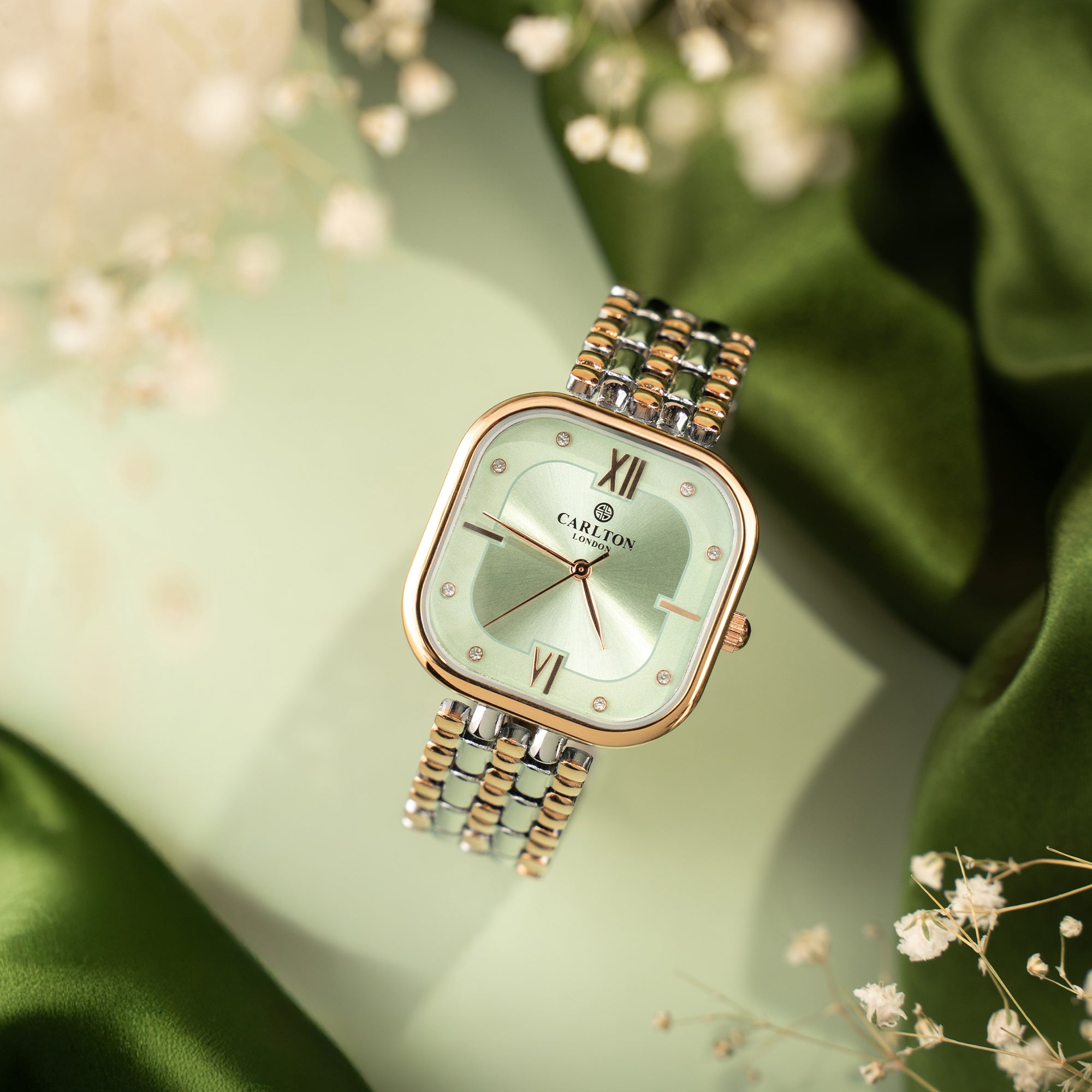 Chelsea: Women Mint Green Dial Stainless Steel Analog Watch