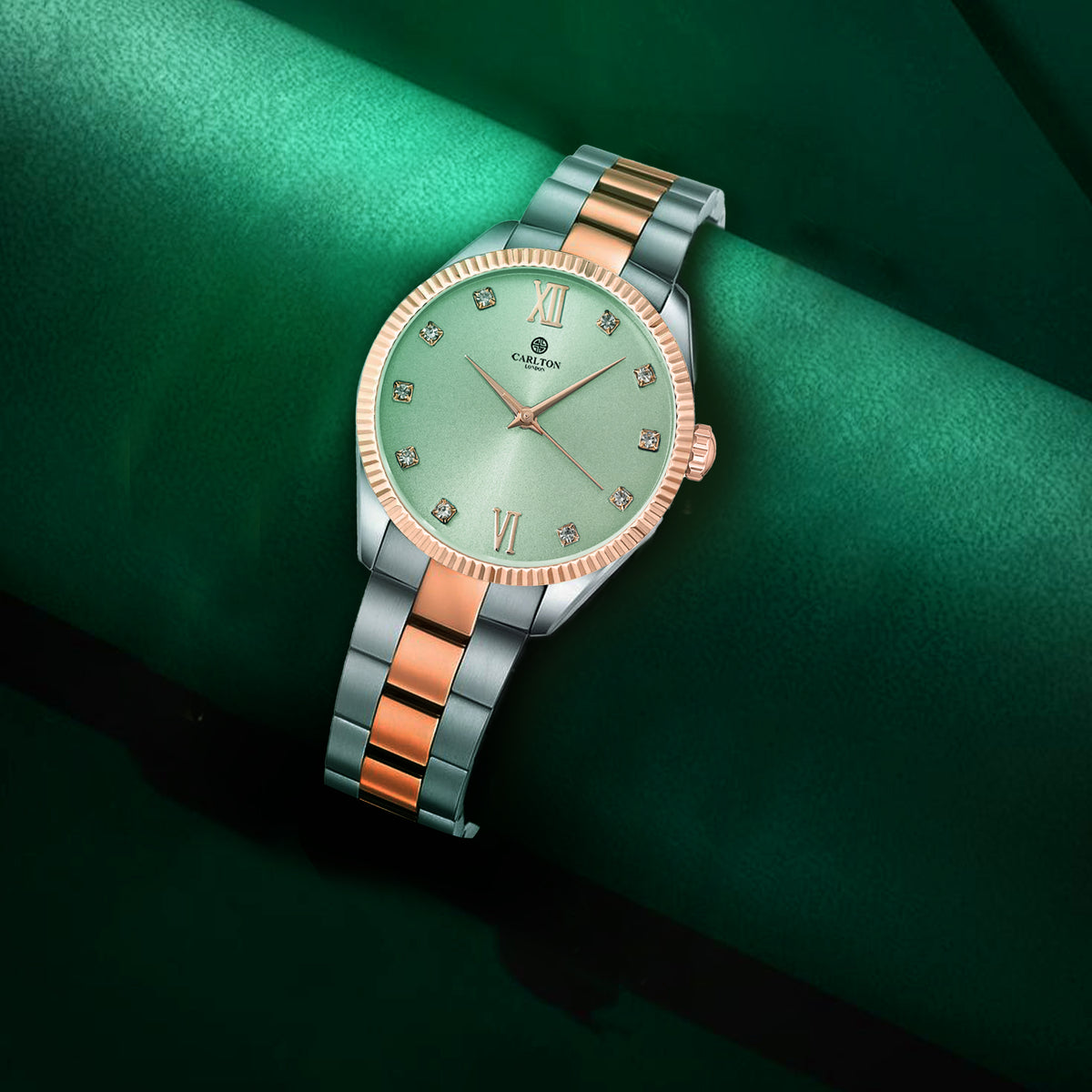 Carlton London Harper Vintage Women’s Watch, Green Round Dial, Silver-Toned Stainless Steel Strap - CLBRTGRN
