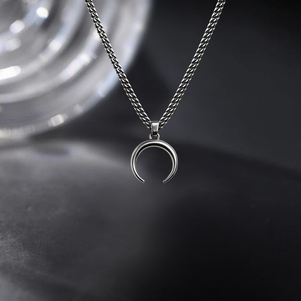 Carlton London - The Outlaw Silver Men's Pendant - CLJW-11