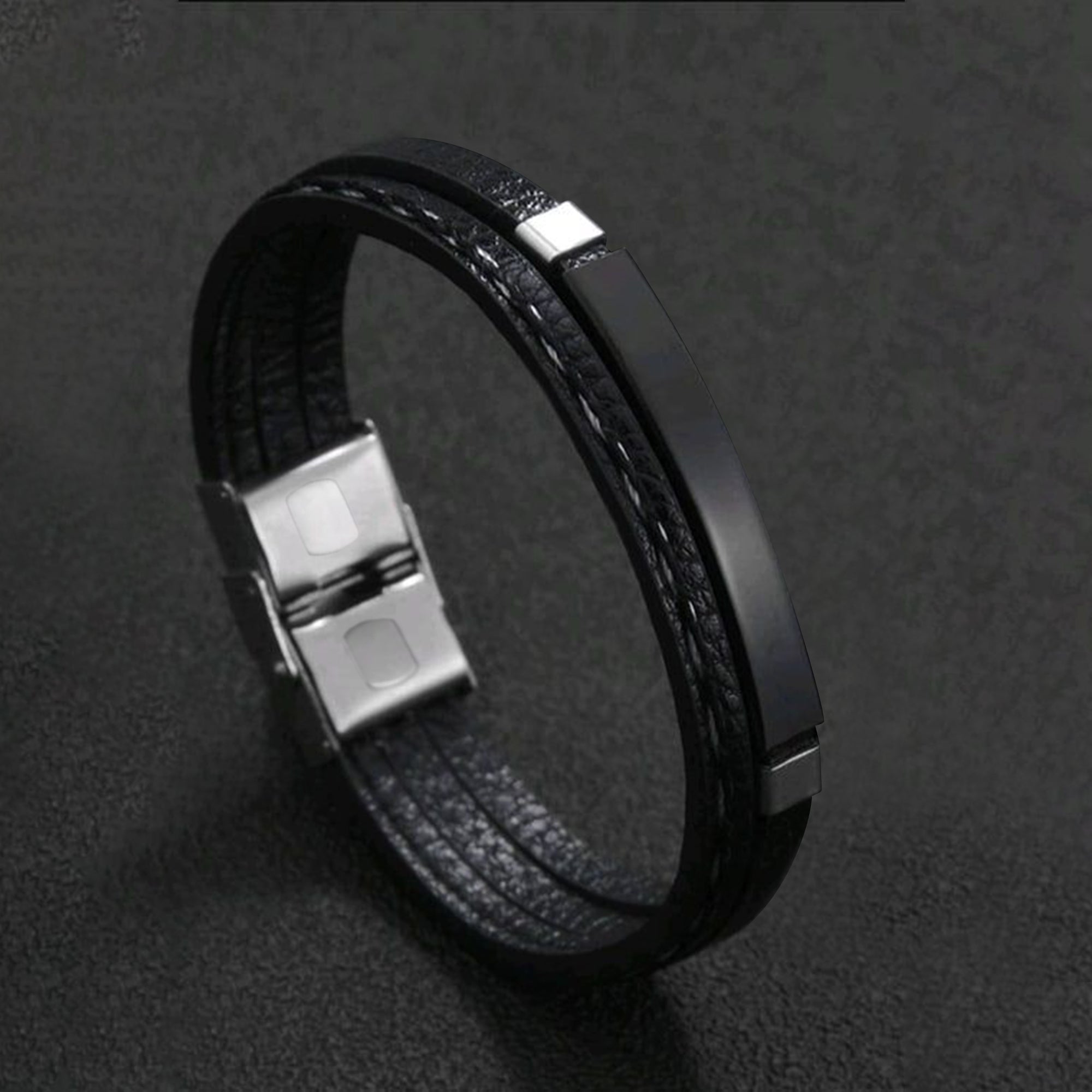 Carlton London | The Nomad Leather Men's Bracelet