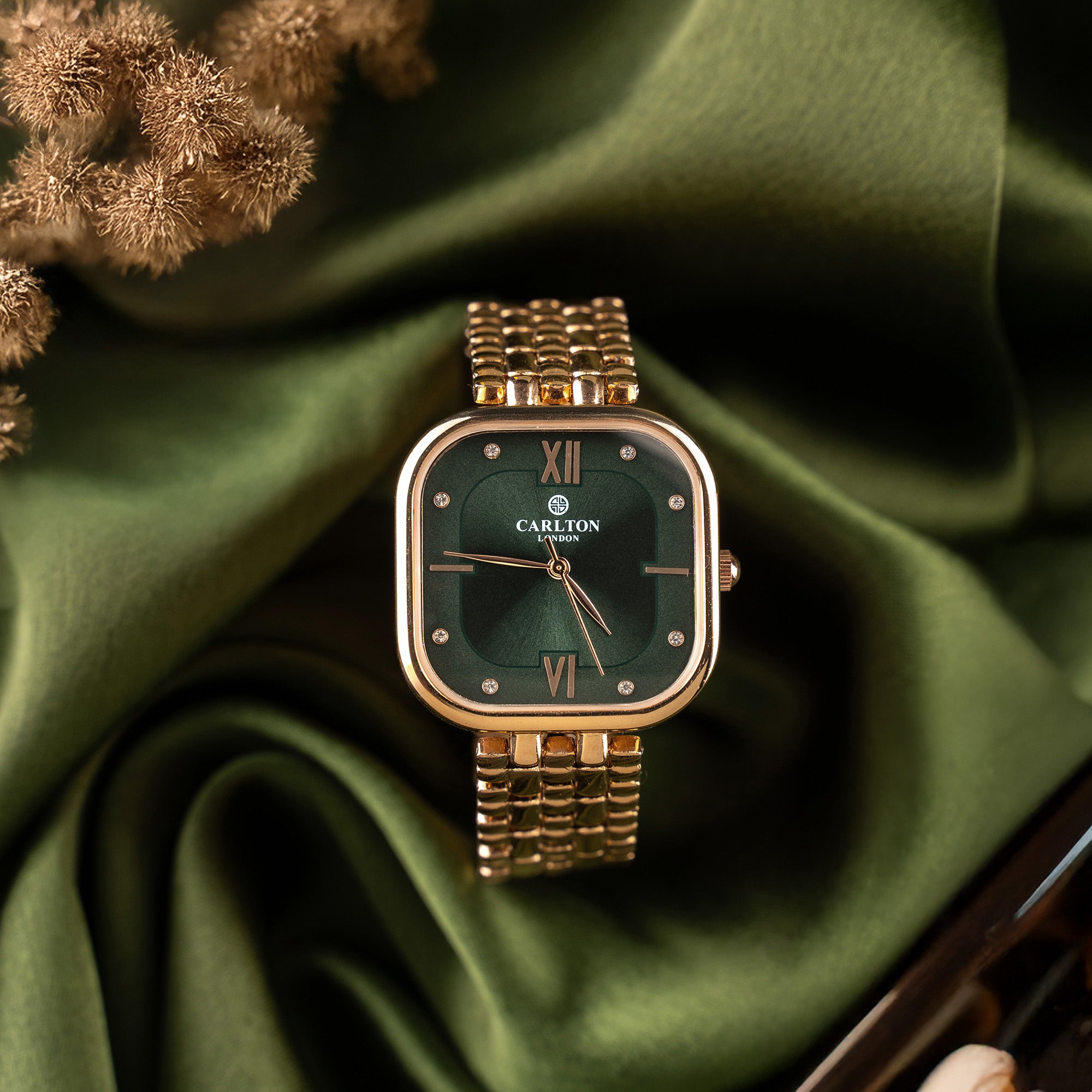 Chelsea: Women Rose Gold/Green Analog Watch