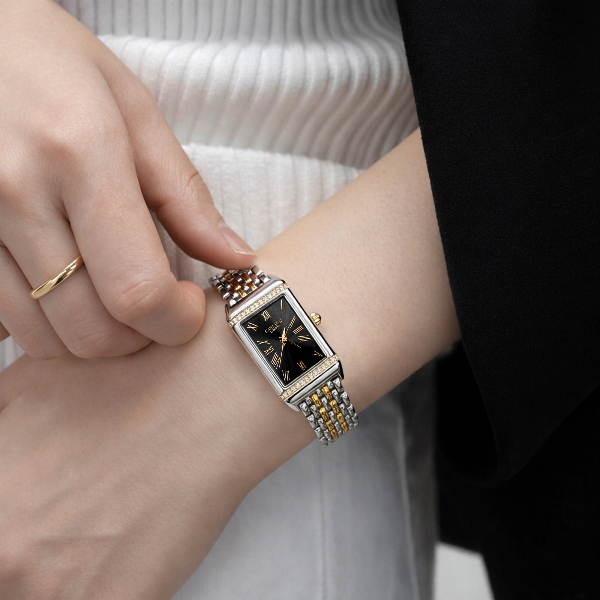 Carlton London Women Amara Black Analog Watch CL-AM-BLK