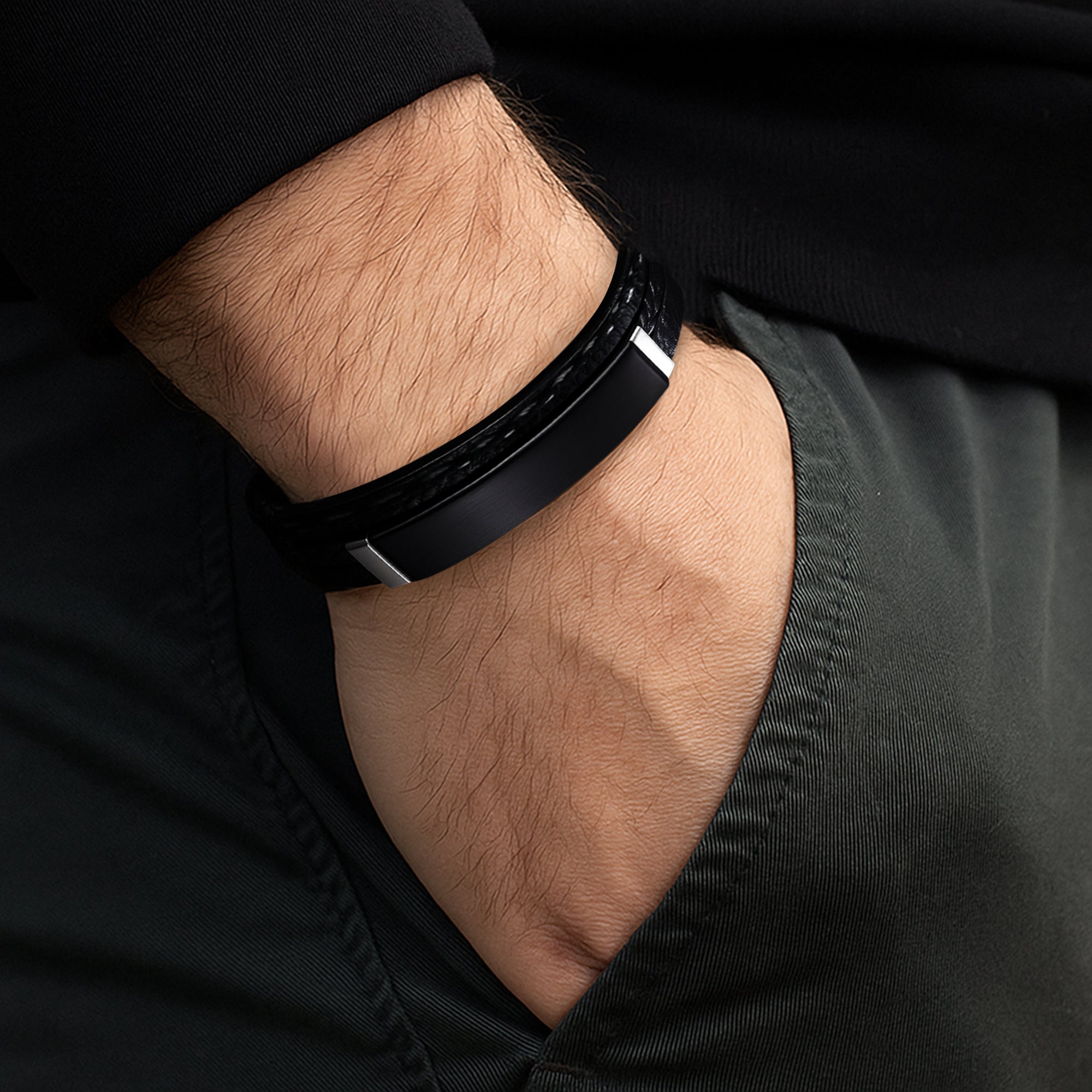 Carlton London | The Nomad Leather Men's Bracelet
