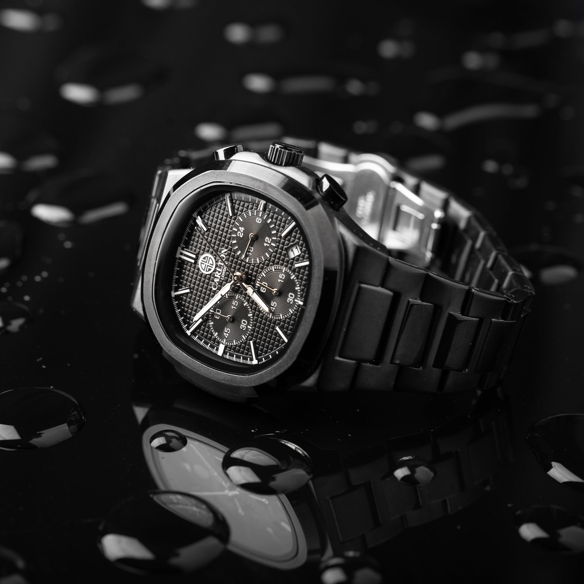 Parker: Men's All-Black Analog Watch - CLSDBLKM