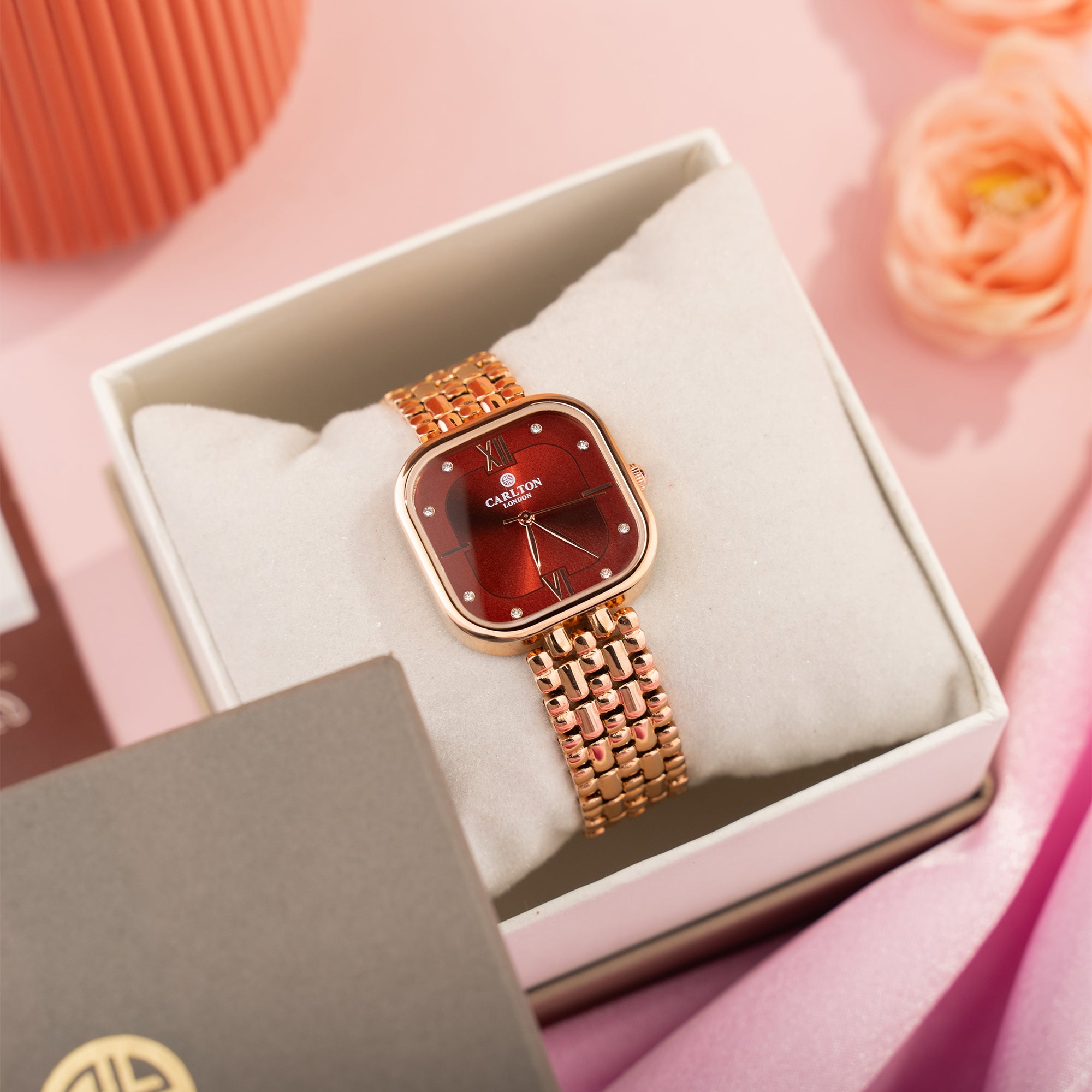 Chelsea: Women Gold / Red Stainless Steel Analog Watch - CLSSCRED