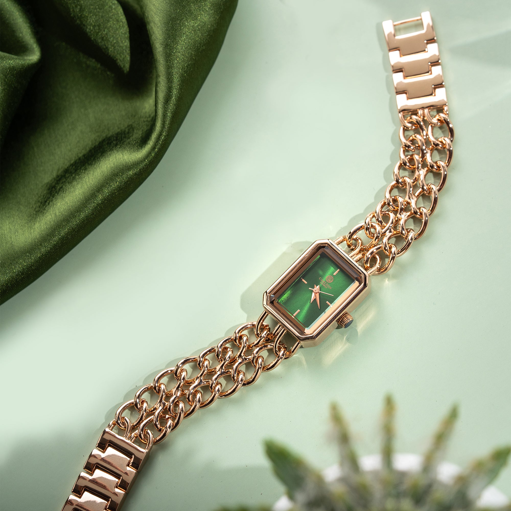 Victoria: Women's Gold/Green Analog Watch
