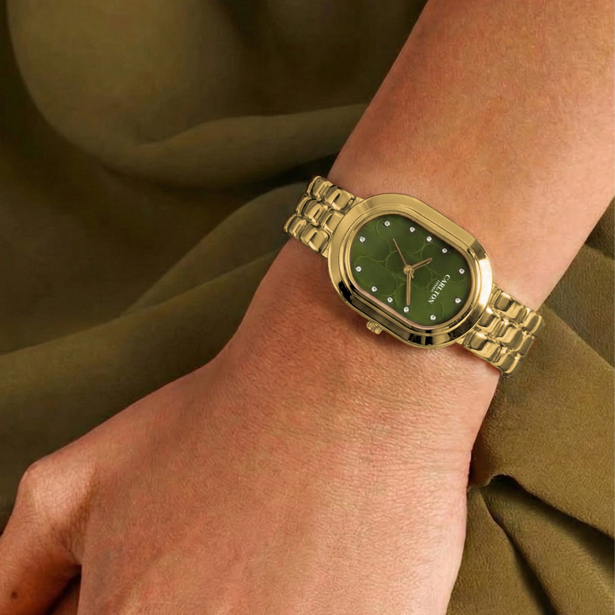 Carlton London Women Cecil Green Analog Watch CL-CEC-OG