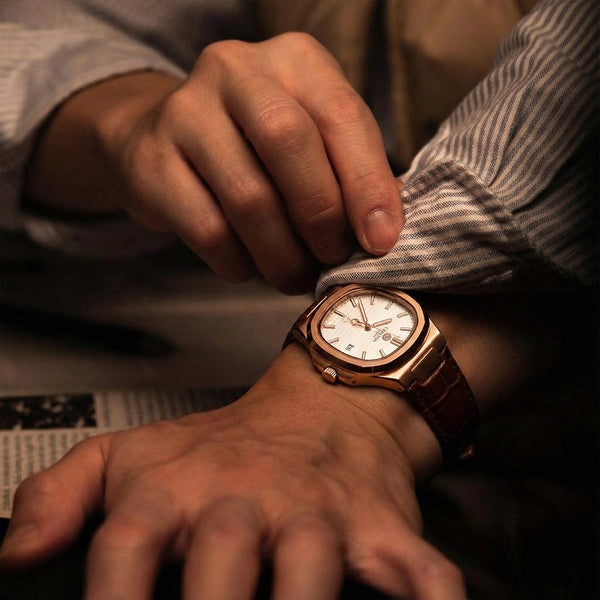 Jordan: Mens Brown/White Leather Analog Watch - CLLRGNM