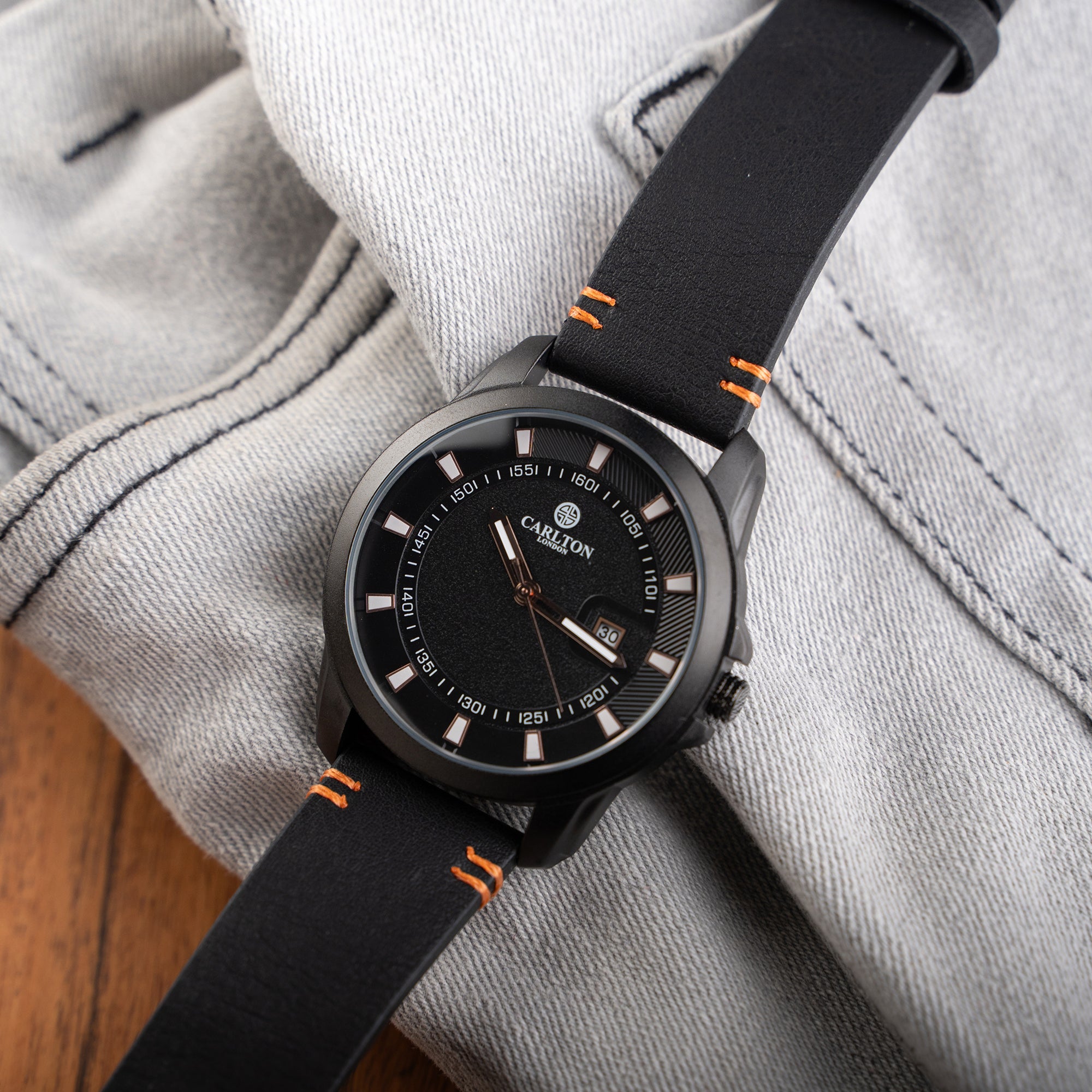 Duke Men Grey Leather Analog Watch