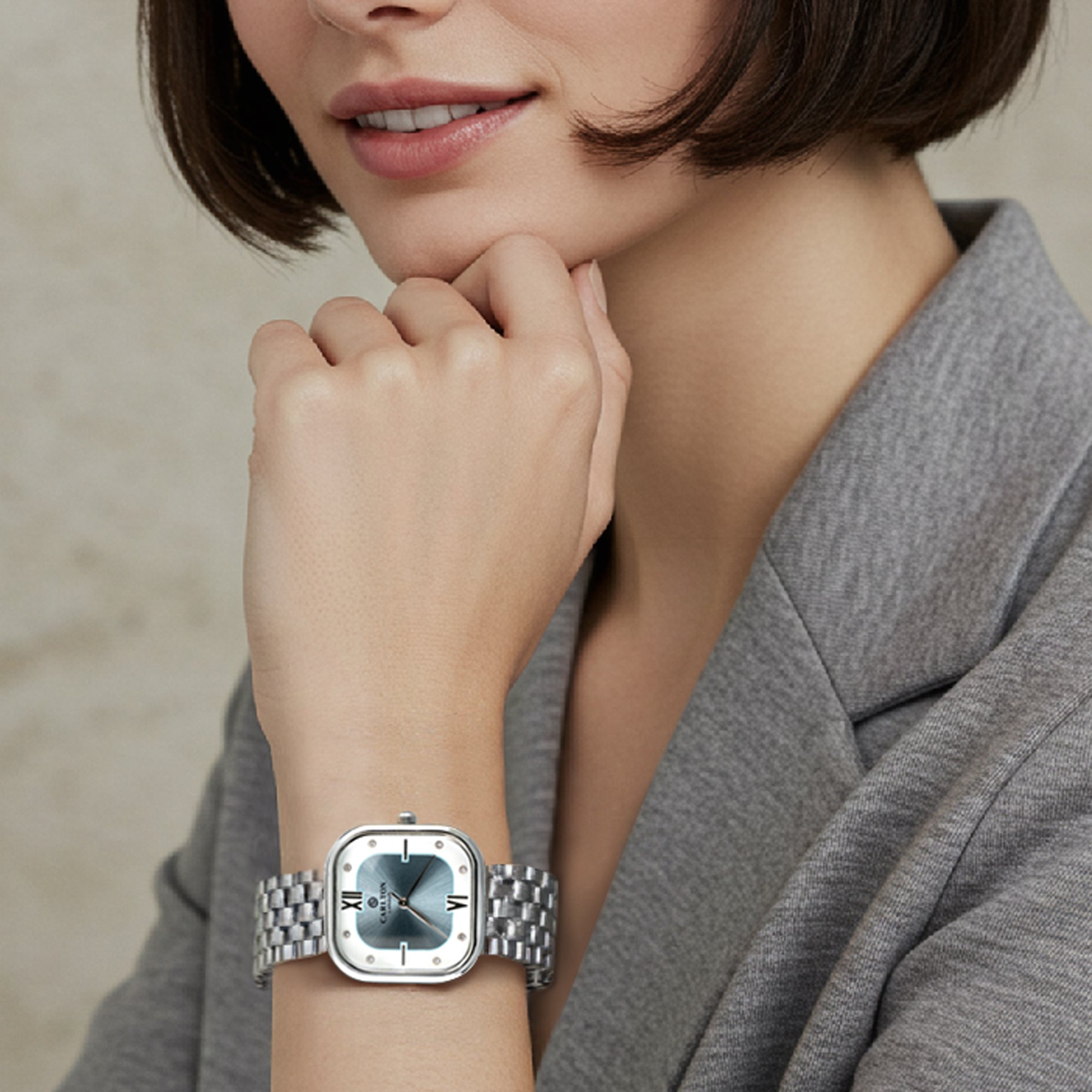 Chelsea: Women Silver Stainless Steel Analog Watch